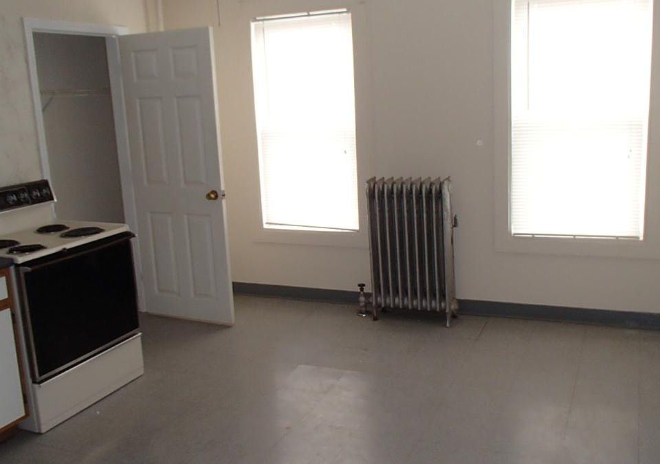 2nd image of 280 Massabesic St