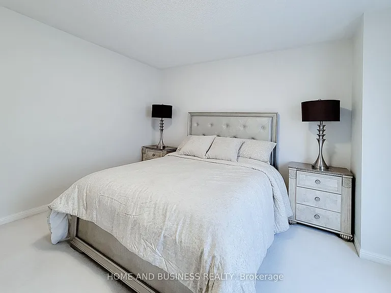 913 McEwan Dr — Photo 22