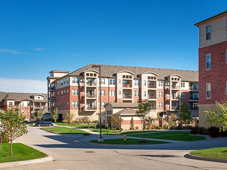 Broadmoor at Jordan Creek — Photo 15