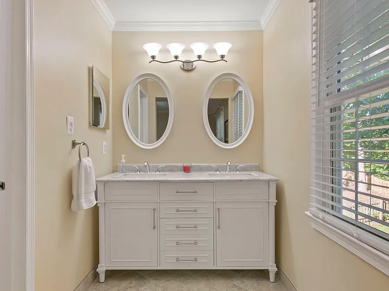 Master Bathroom Marble Vanity