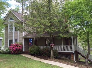 2642 Mistwood Forest Dr, Chester, VA 23831