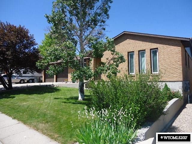 1st image of 318 Emerald St