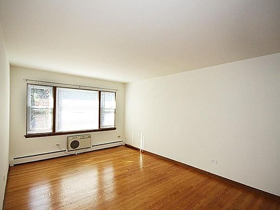 3rd image of 7233 Dixon St #3W