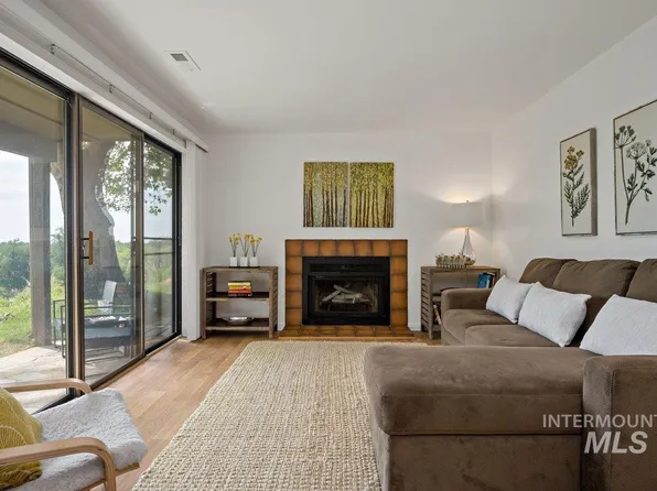 1415 W Camel Back Ln APT B107, Boise, ID 83702