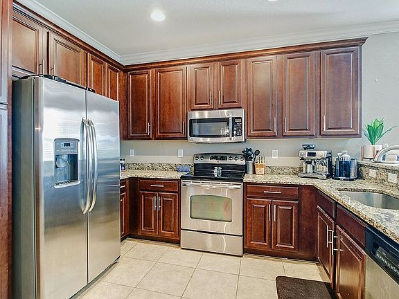 5th image of 10427 Spruce Pine Ct