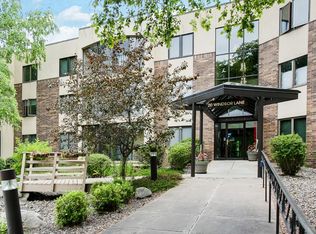 20 Windsor Ln APT 214A, New Brighton, MN 55112