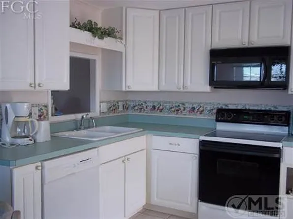 3089 Bounty Ln, Saint James City, FL 33956