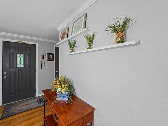 5th image of 682 Moreland Dr