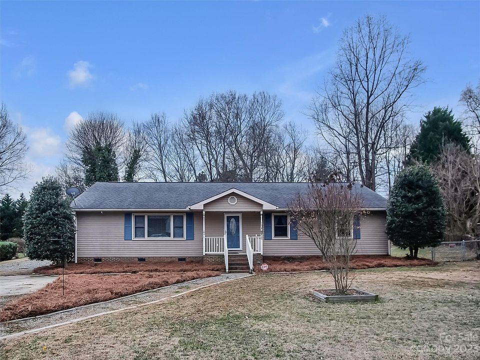 1st image of 8422 Williamsburg Cir