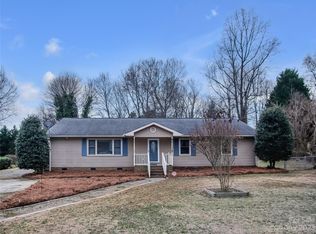 8422 Williamsburg Cir, Huntersville, NC 28078