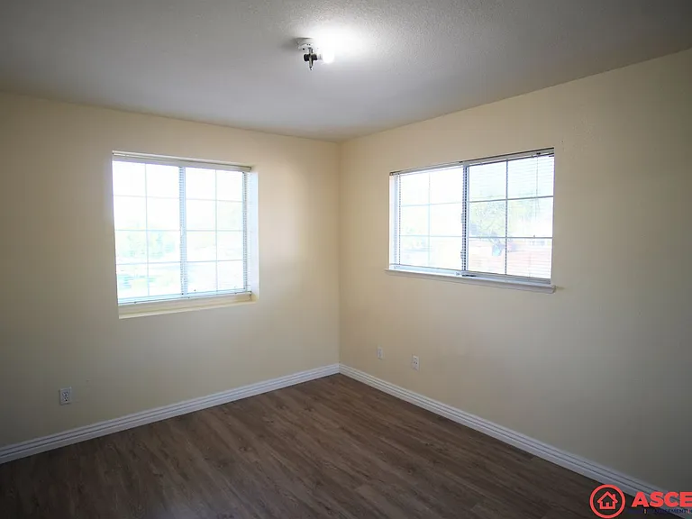 10801 Galway Bay Dr — Photo 13