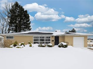 2560 N Tracy Dr, Erie, PA 16505