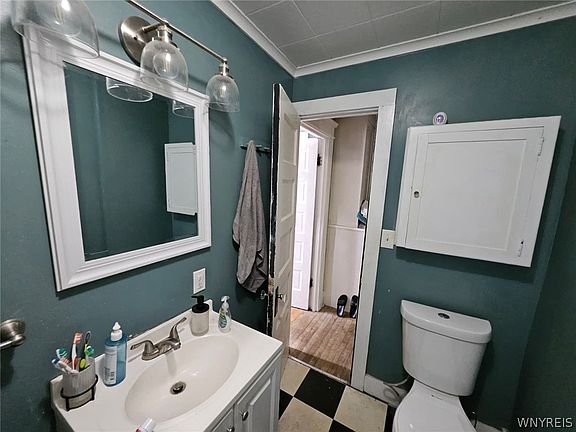5th image of 123 Stinard Ave