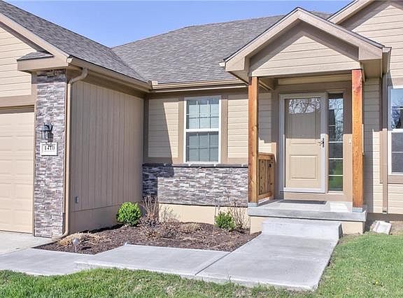 3rd image of 1410 NE Amanda Jean Way