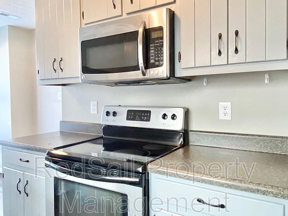 4th image of 7867 Sunset Dr