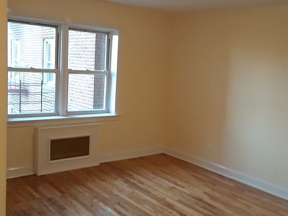 5th image of 91-32 195th St #4H