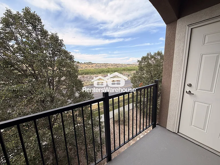 147 W Spring Hill Way — Photo 18