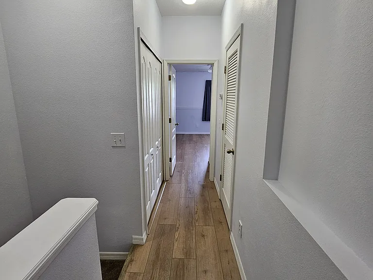 16320 Swan View Cir — Photo 8