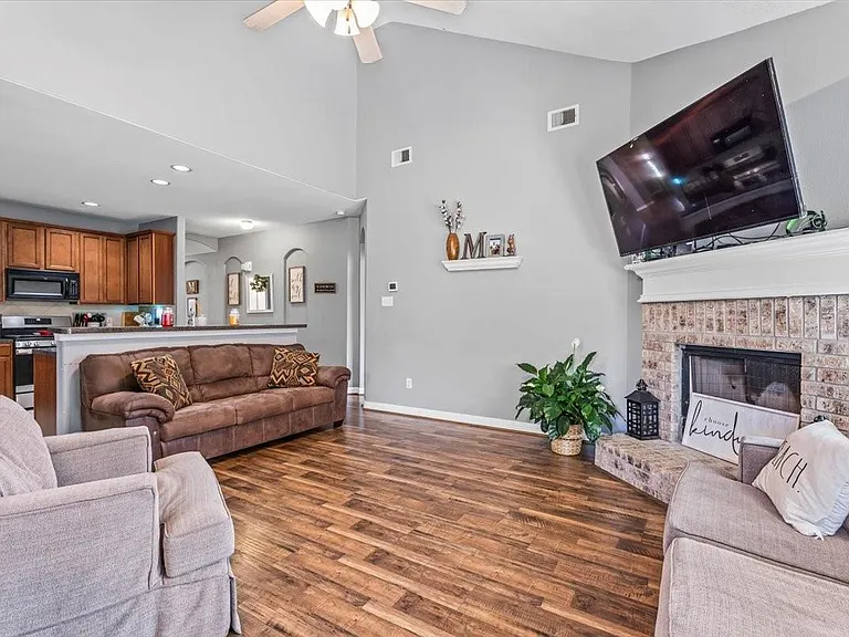 6803 Kotlan Ct — Photo 32