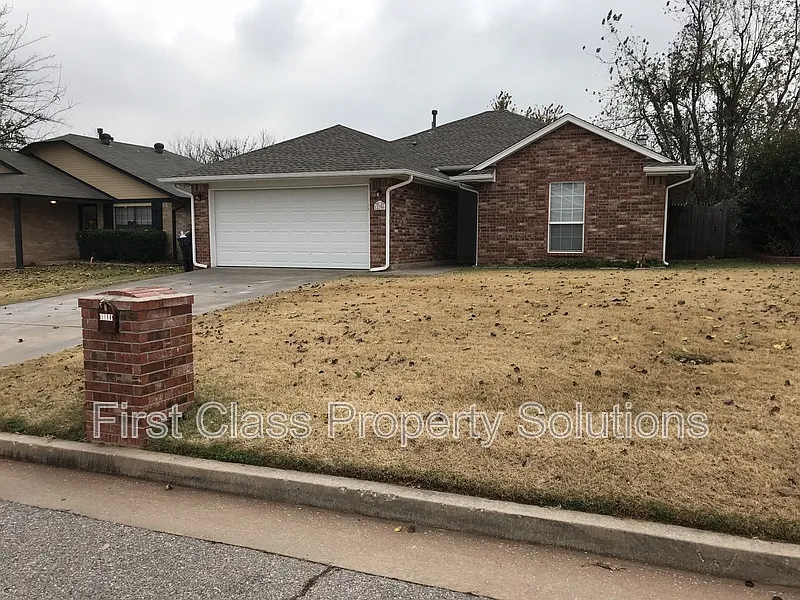 3 bed, 2.0 bath, 1395 sqft, $1,500 — Photo 1