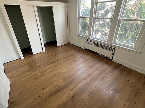 2nd image of 125 Mill Rd #1