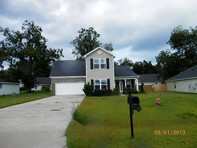 1st image of 144 Auburn Cir