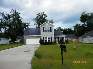 144 Auburn Cir, Glennville, GA 30427