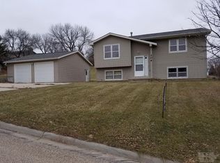 206 Cardinal Dr, Coon Rapids, IA 50058