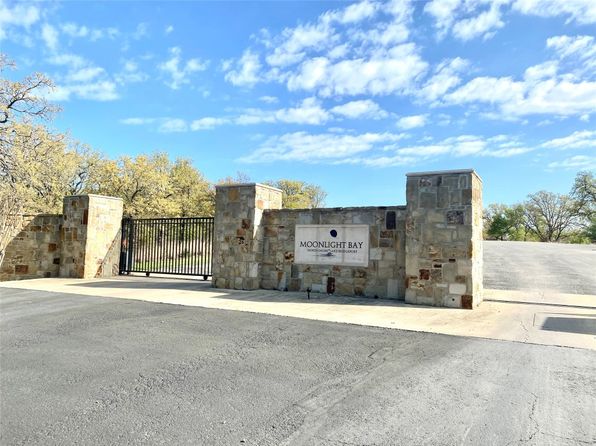 Moonlight Bay - Chico TX Real Estate - 2 Homes For Sale | Zillow