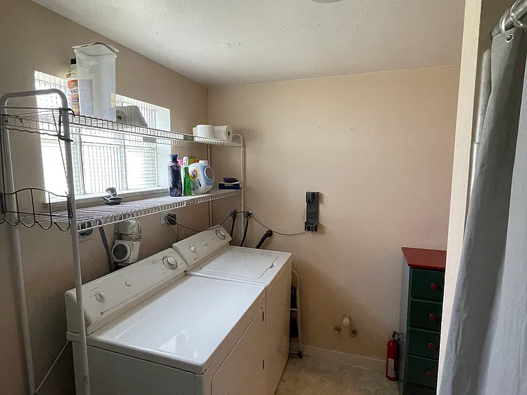 830 Orion St — Photo 12