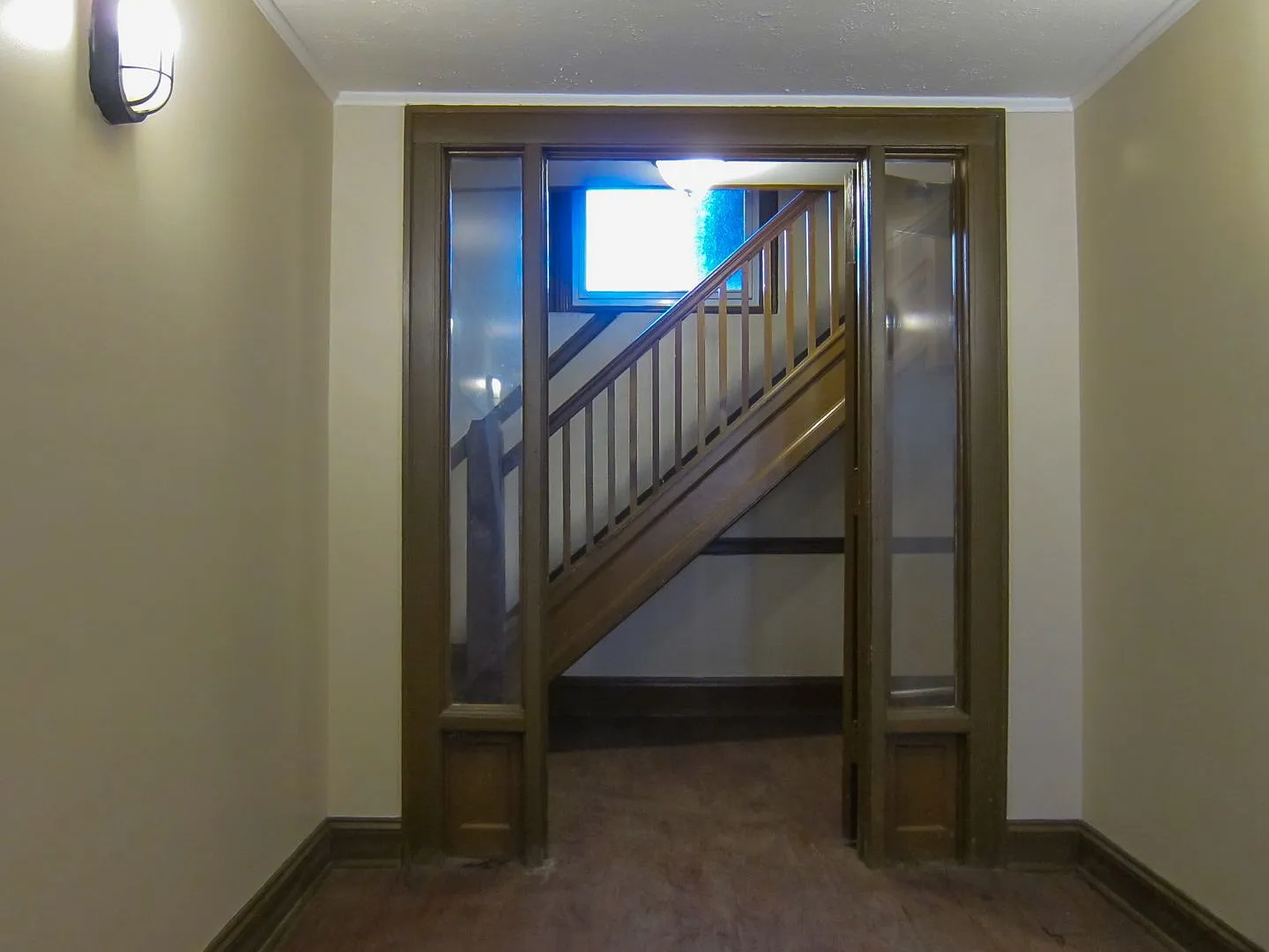 2 bed, $1,100 — Photo 2