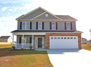106 Lanodver Dr, Richlands, NC 28574