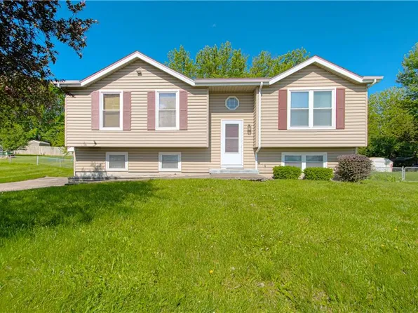 10648 N Oak Trafficway, Kansas City, MO 64155