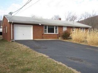 425 Sterling St, Staunton, VA 24401