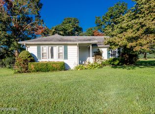 1381 Halls Ln, Shepherdsville, KY 40165