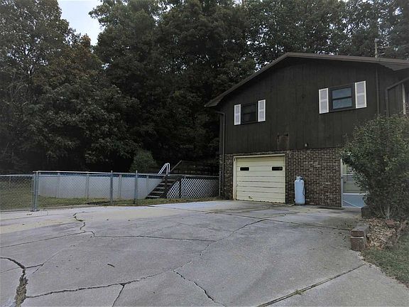 3rd image of 158 Sagewood Dr