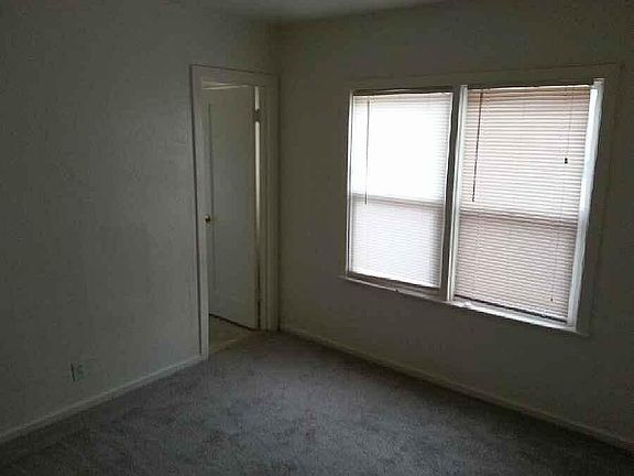3rd image of 722 Dixieanne Ave #722