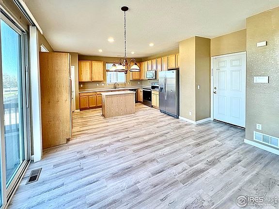 5th image of 13774 Linden Ct