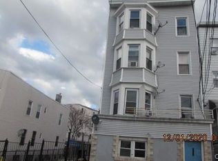 108 Oak St APT 1, Yonkers, NY 10701
