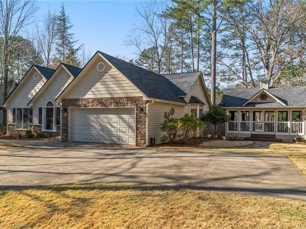 102 Smohalla Ct, Waleska, GA 30183