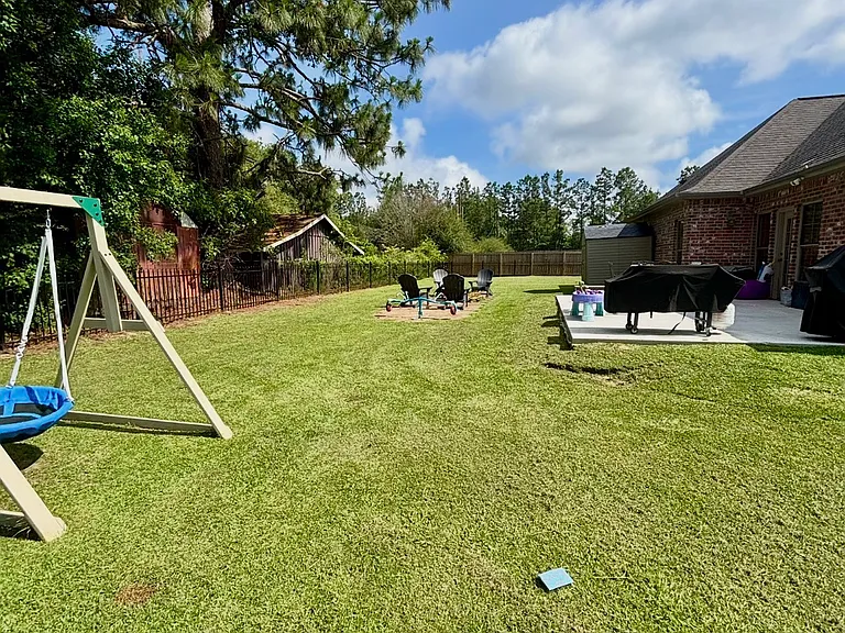 104 W Tyler Ln — Photo 12