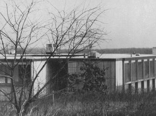 15 Hickory Rd, Woodbridge, CT 06525