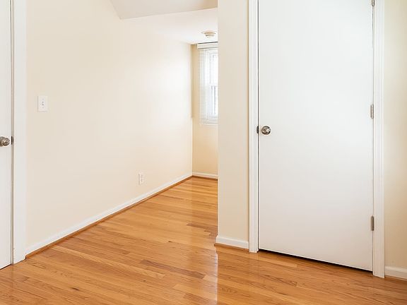 4th image of 6360 S Lawler Ave