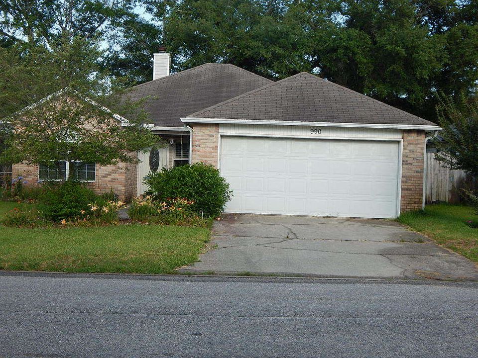 1st image of 990 Southern Oaks Ct