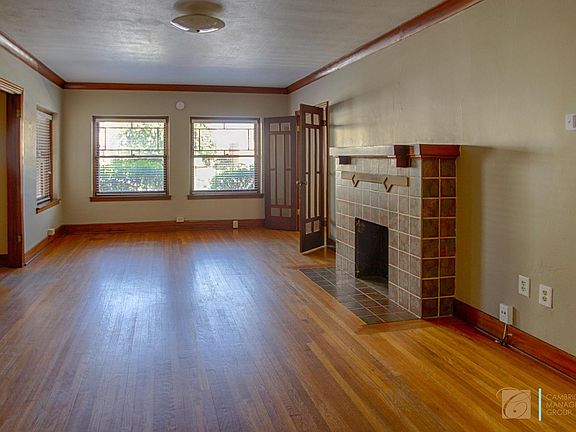 2nd image of 303-317 Thorn St #213