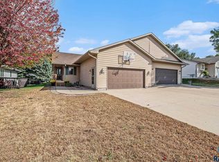 912 S Charlotte Ave, Sioux Falls, SD 57103
