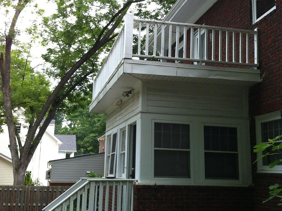 Exterior of building - tenant has use of the porch