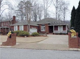 5008 Creekside Preserve Dr, Hixson, TN 37343