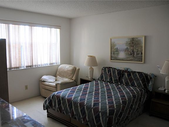 3rd image of 10414 NW 24th Pl APT 205