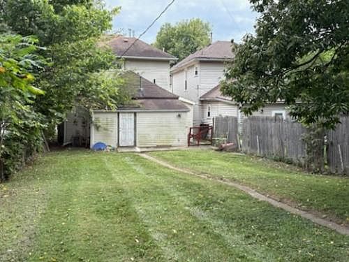 5th image of 302 E Northern Ave